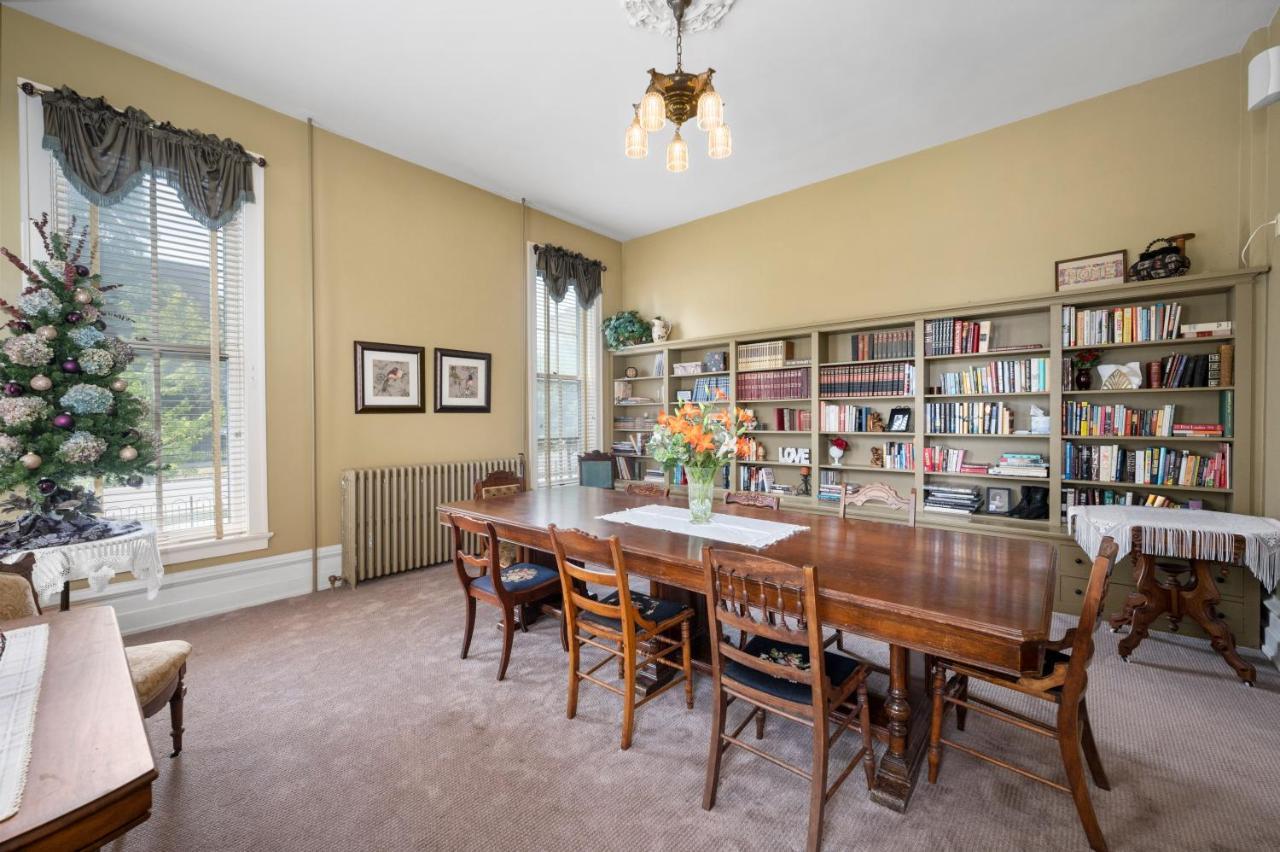 The Vistula Rose B & B โตเลโด ภายนอก รูปภาพ
